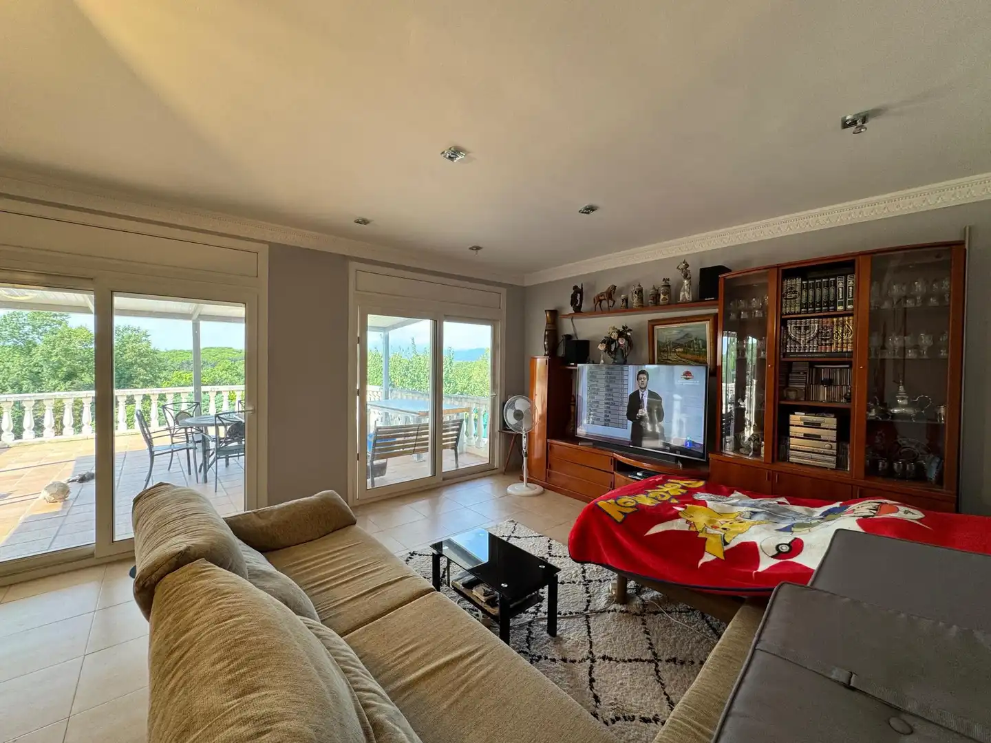Living room of Houses for sale in Caldes de Malavella  with Air Conditioner, Terrace and Swimming Pool