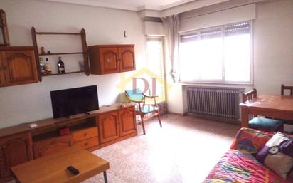 Living room of Flat for sale in Salamanca Capital  with Terrace