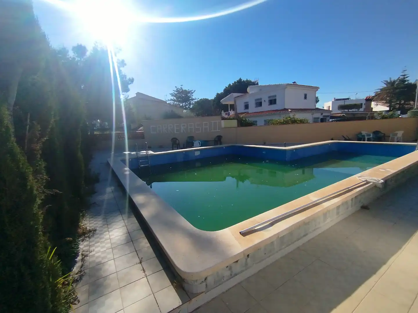 Piscina de Casa adosada en venda en Benicasim / Benicàssim amb Terrassa, Moblat i Forn