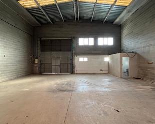 Industrial buildings to rent in Sils