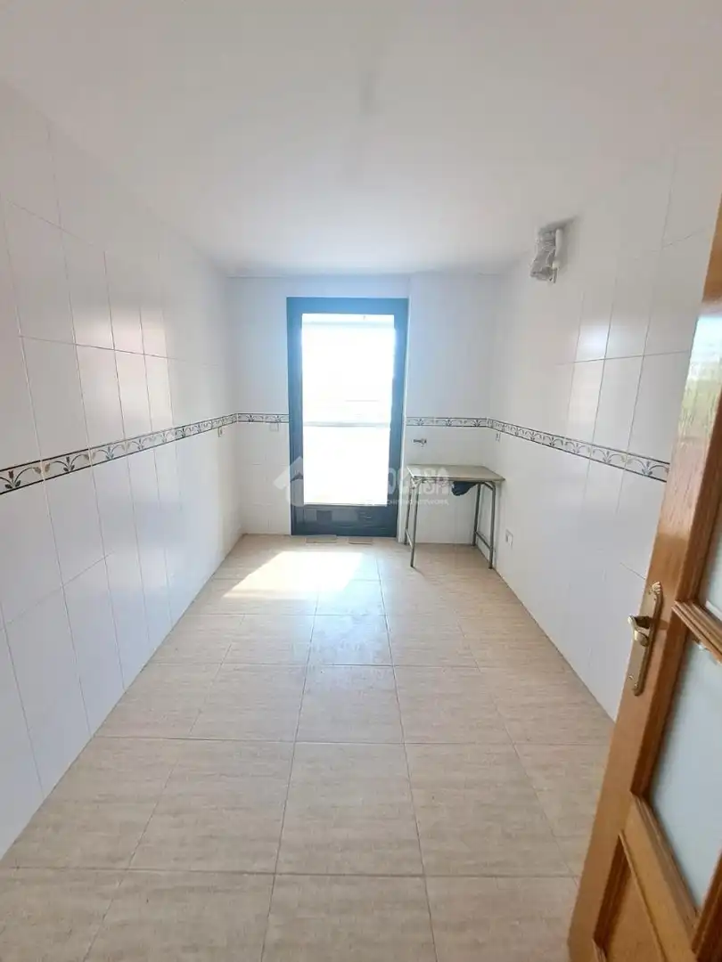 Kitchen of Flat for sale in Parla  with Terrace and Storage room