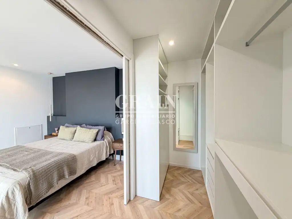 Schlafzimmer von Dachboden zur Miete in Albacete mit Heizung, Terrasse und Balkon