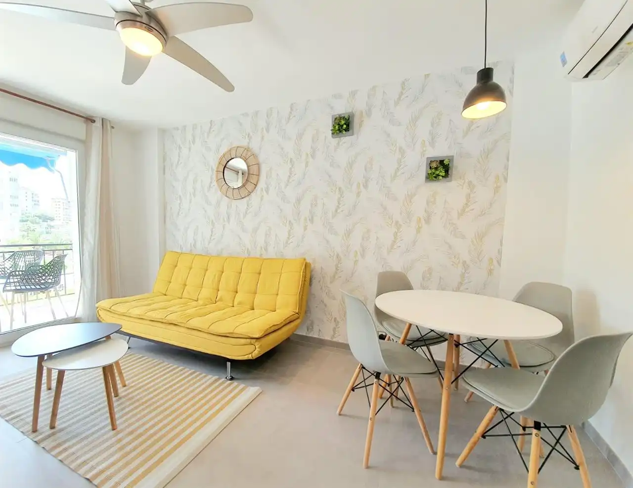 Sala de estar de Dúplex de alquiler en Villajoyosa / La Vila Joiosa con Piscina y Amueblado