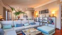 Living room of Apartment for sale in  Barcelona Capital