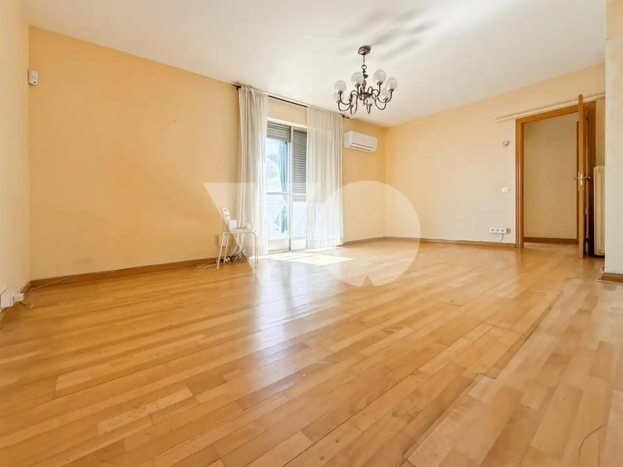 Living room of Flat for sale in Madrid  with Air Conditioner, Heating and Terrace