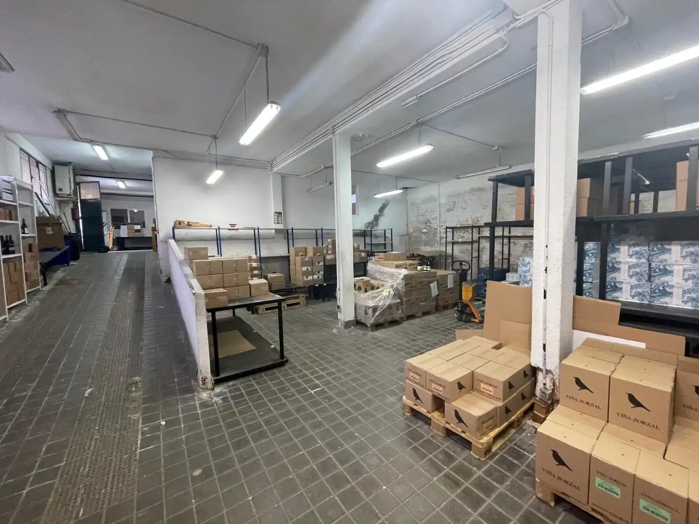 Commercial properties for sale in Madrid  with Furnished