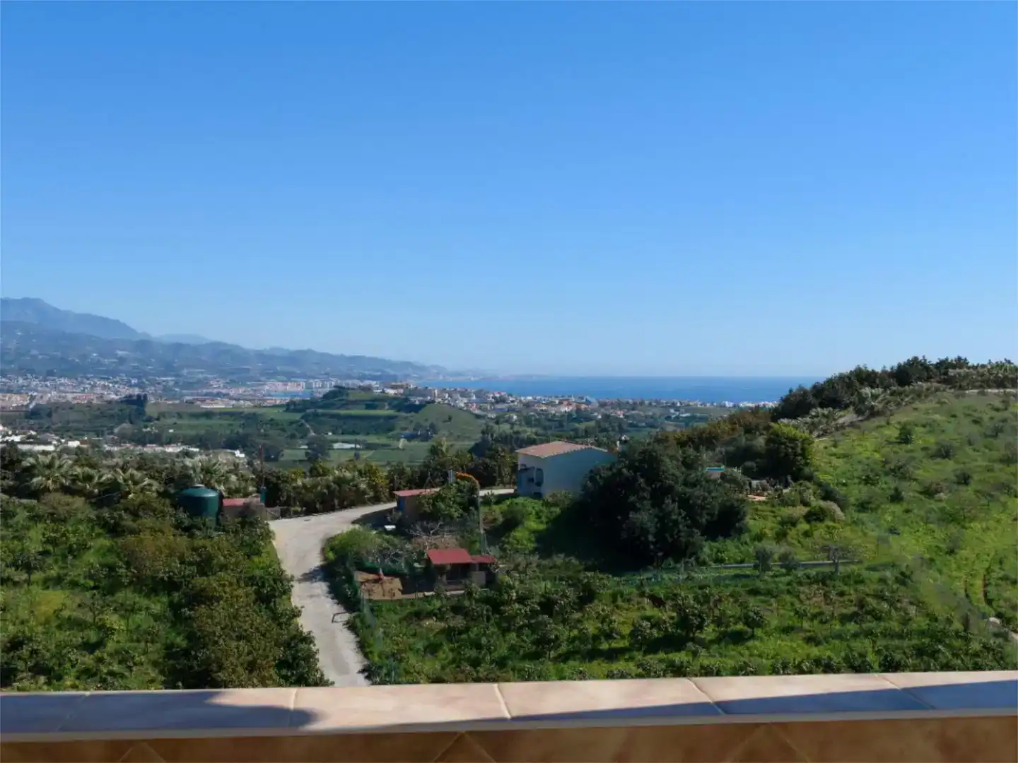 Piso en venta en Vélez-Málaga con Piscina y Balcón
