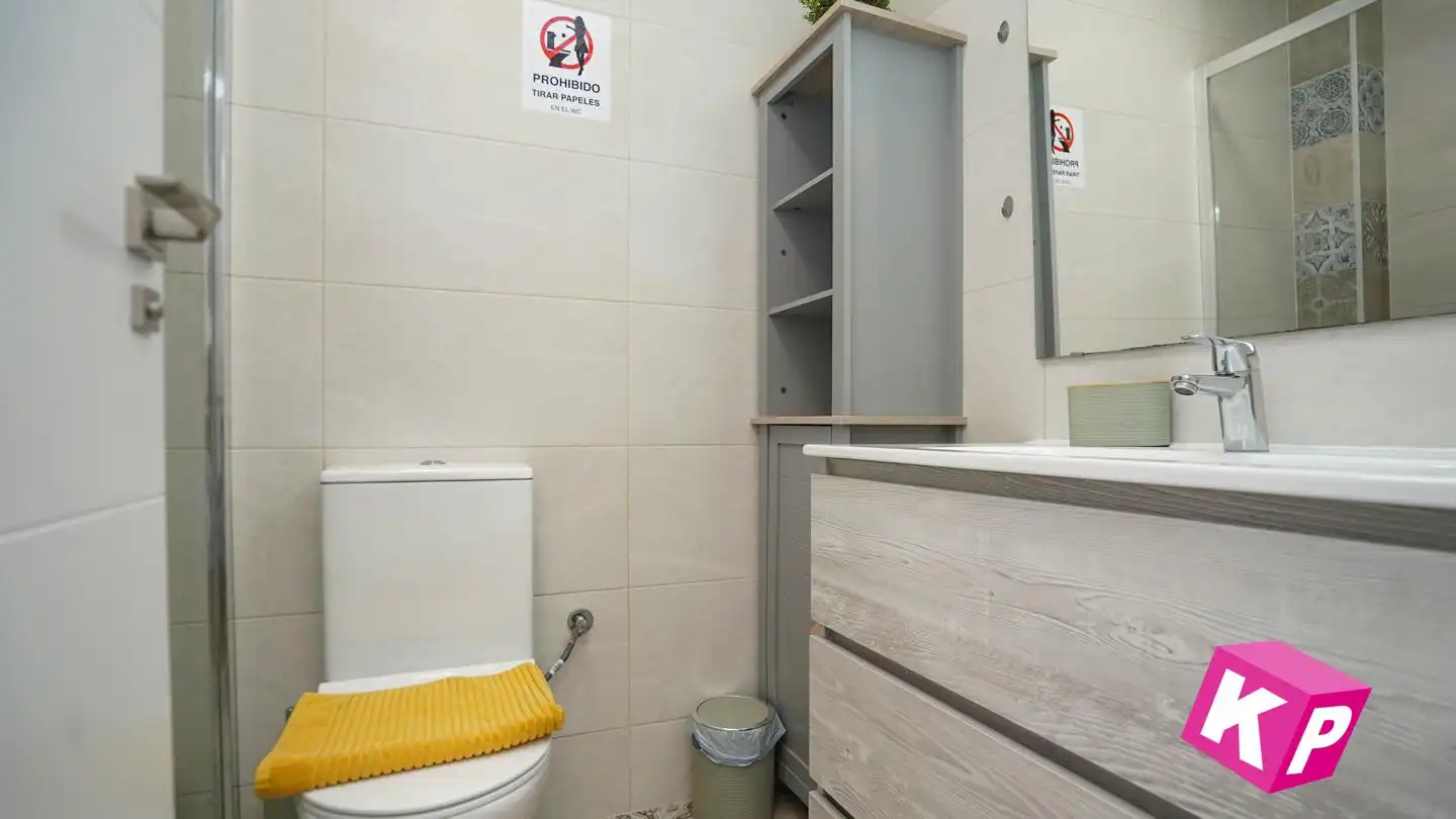 Bany de Casa o xalet en venda en Santa Pola amb Aire condicionat, Terrassa i Moblat