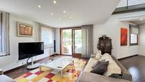 Sala d'estar de Casa o xalet en venda en Cabrera de Mar amb Aire condicionat, Calefacció i Jardí privat
