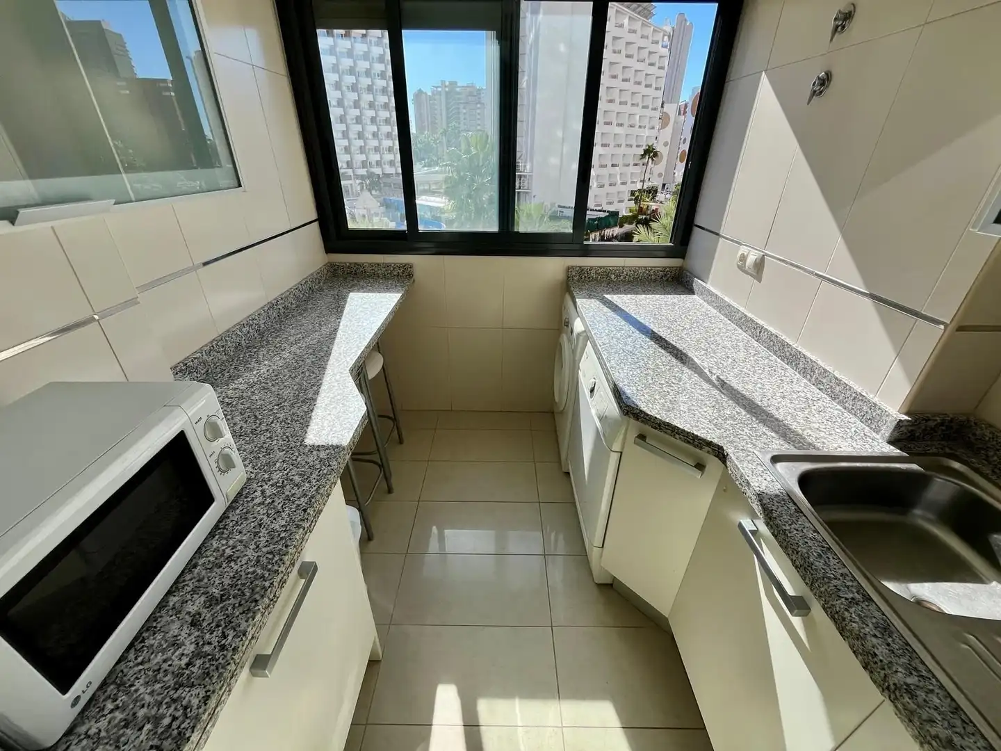 Appartement compact avec piscine à vendre à Avenida del Derramador, imagen 24