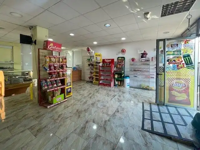 Gewerbefläche zum Verkauf in Calle de la Virgen de Los Remedios, imagen 4