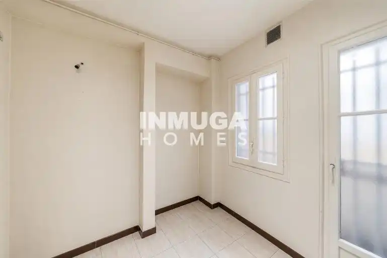 Bedroom of Flat for sale in Madrid  with Air Conditioner, Heating and Storage room