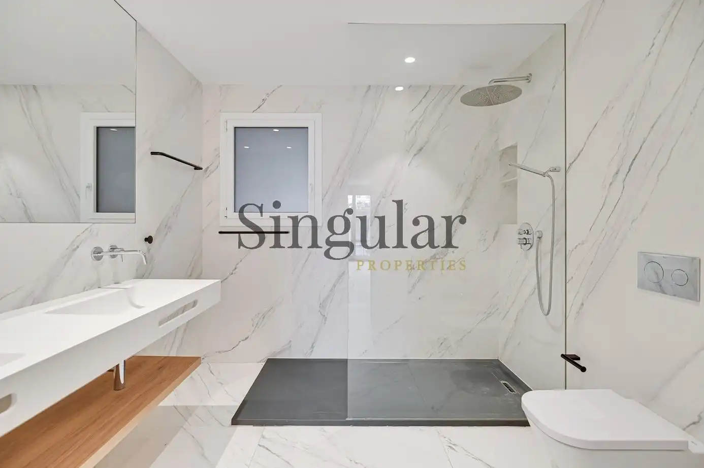 Baño de Piso de alquiler en Barcelona con Aire acondicionado, Calefacción y Parquet