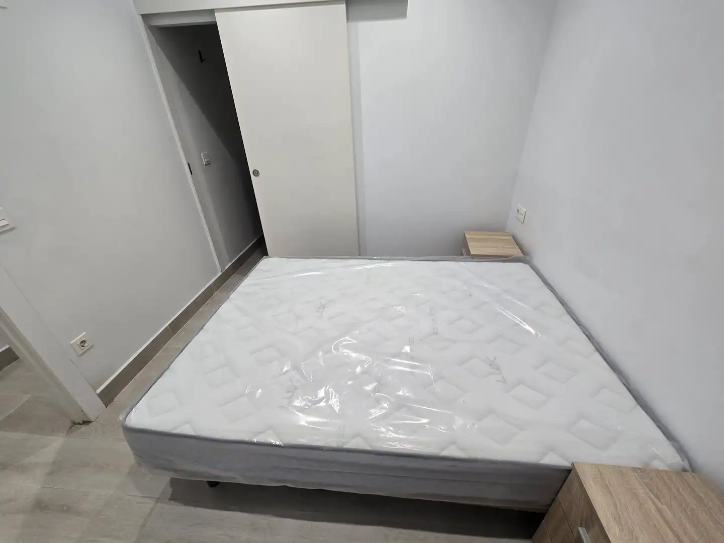 Schlafzimmer von Erdgeschoss zur Miete in Centro