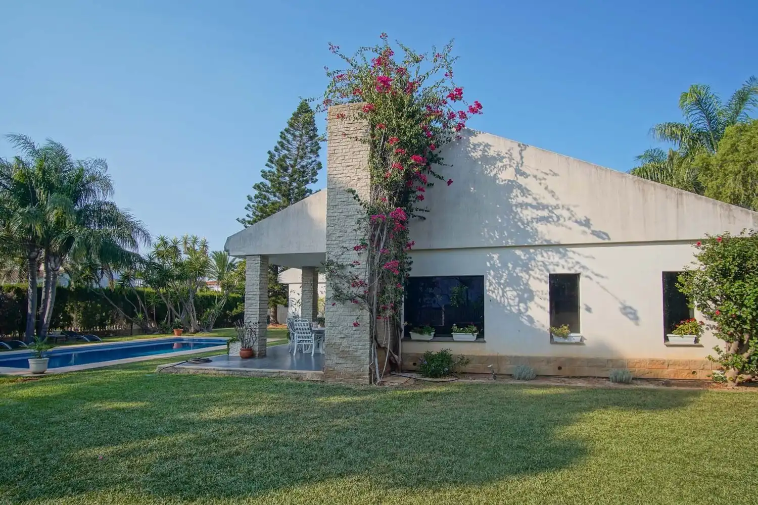 Vista exterior de Casa o chalet en venta en Dénia con Aire acondicionado, Calefacción y Terraza