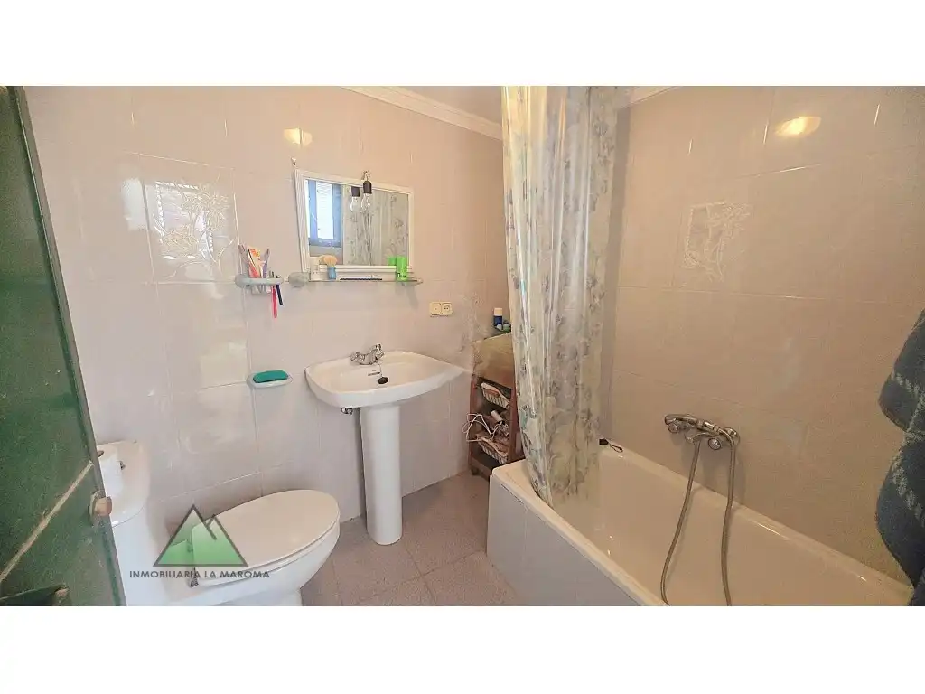 Bathroom of Detached homes for sale in Alfarnate  with Terrace