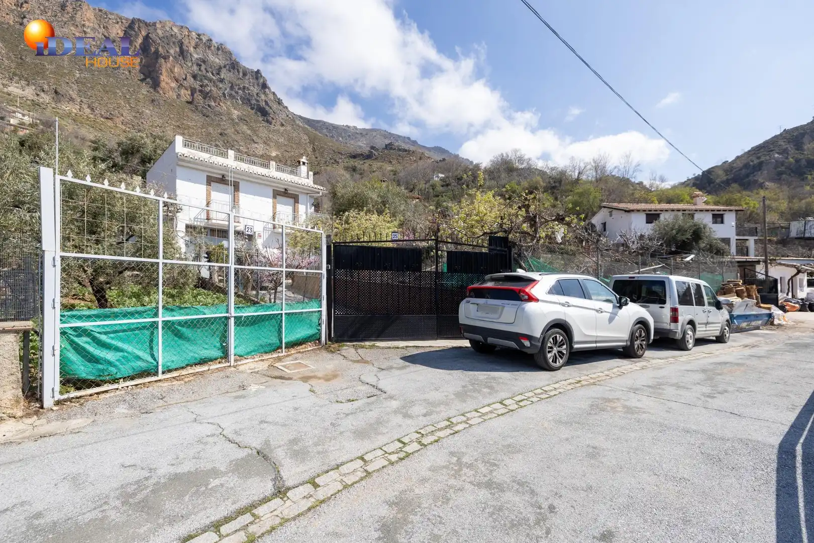 Vista exterior de Casa o chalet en venta en Güéjar Sierra con Jardín privado, Trastero y Piscina