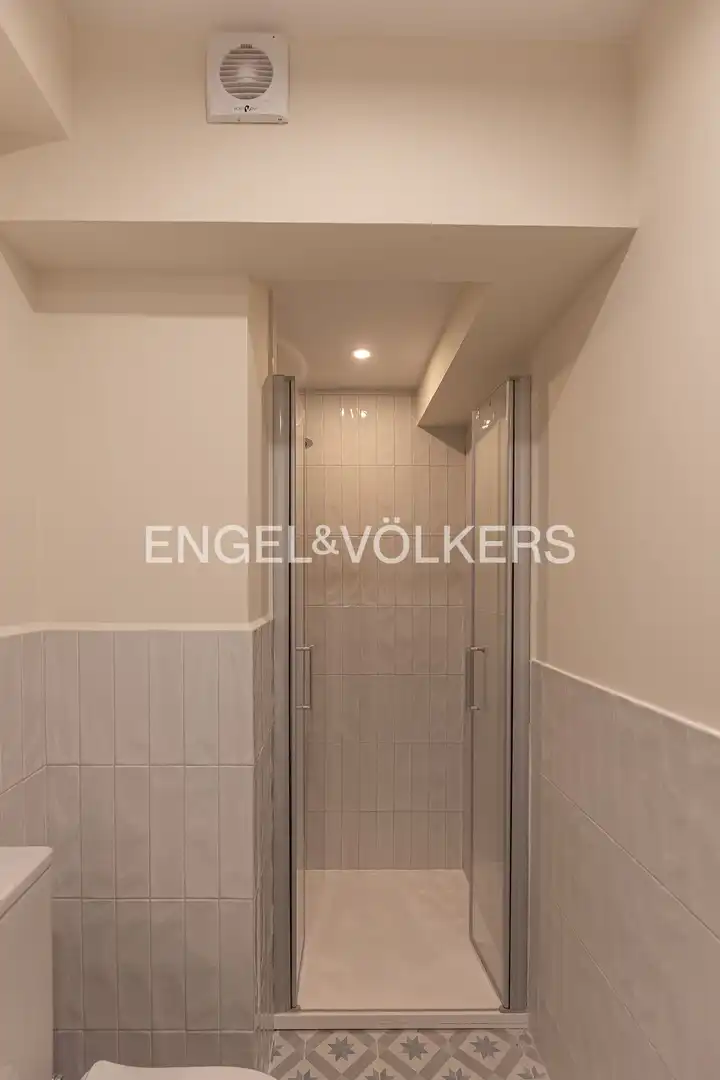 Badezimmer von Maisonette zum Verkauf in Madrid mit Klimaanlage, Heizung und Terrasse