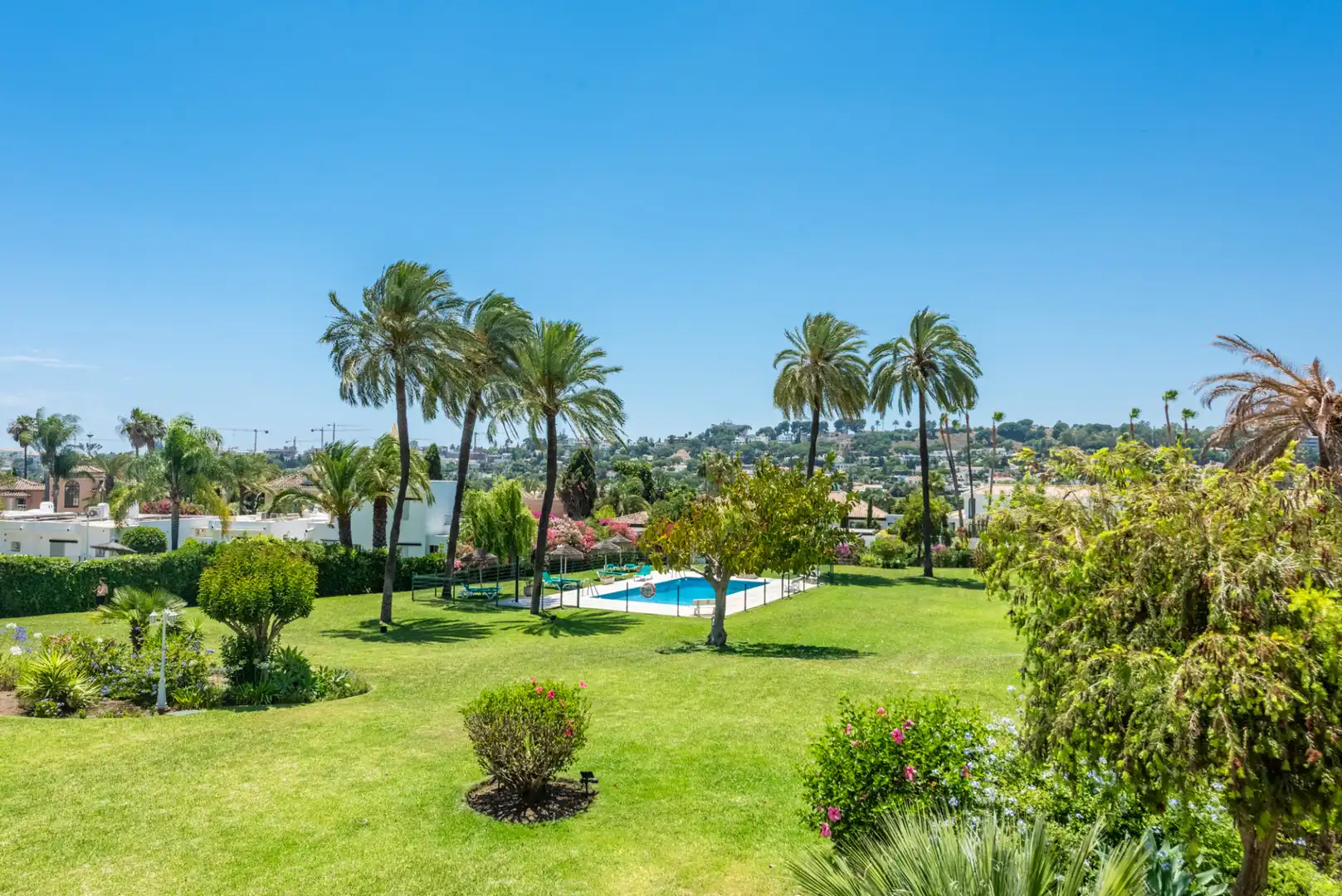 Reihenhaus mit Terrasse zum Verkauf in Nueva Andalucía, imagen 27