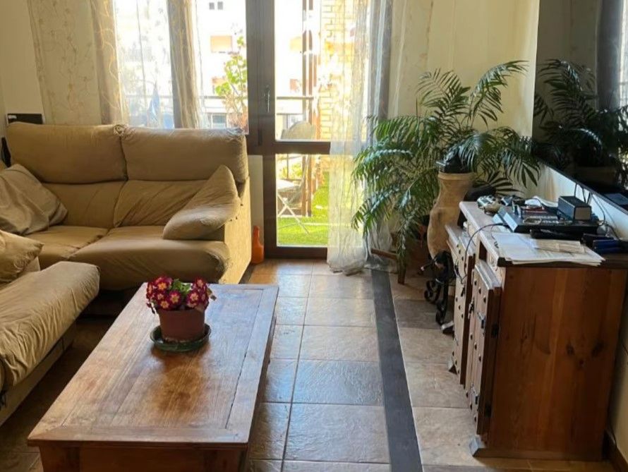 Sala de estar de Piso en venta en Vitoria - Gasteiz con Terraza, Trastero y Amueblado