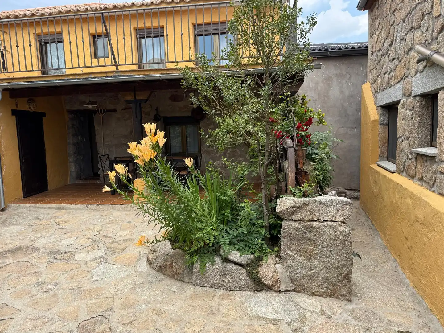 Terraza de Casa adosada en venta en La Torre con Calefacción, Jardín privado y Terraza
