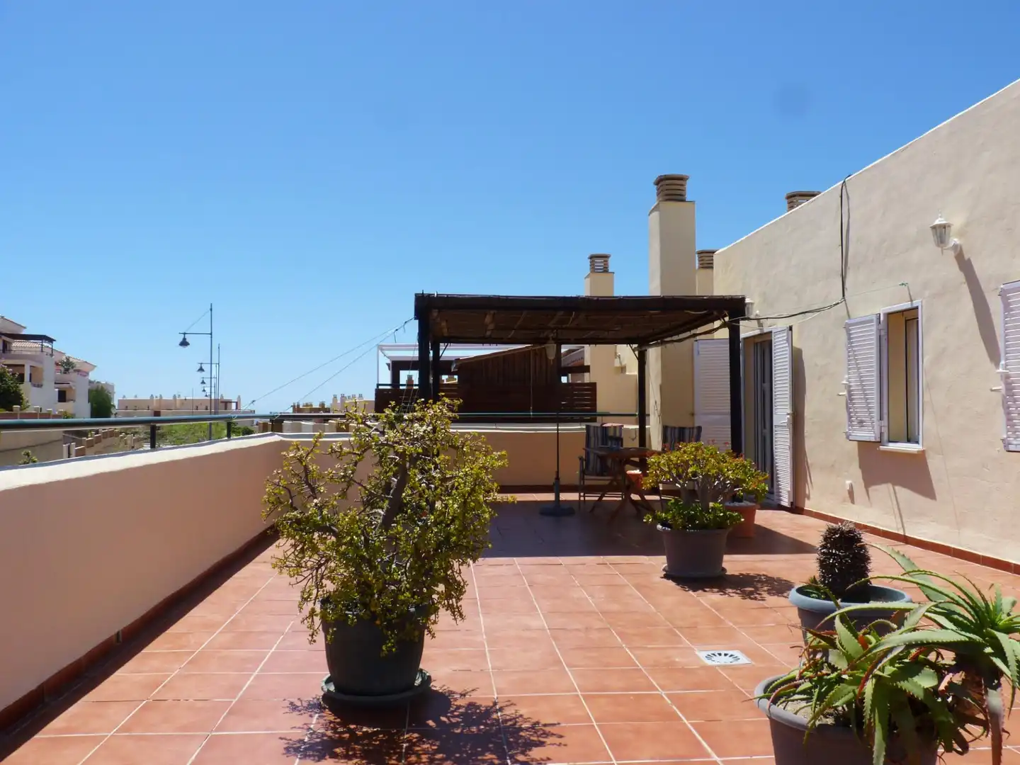 Terrasse von Maisonette zum Verkauf in Vélez-Málaga mit Klimaanlage, Heizung und Privatgarten