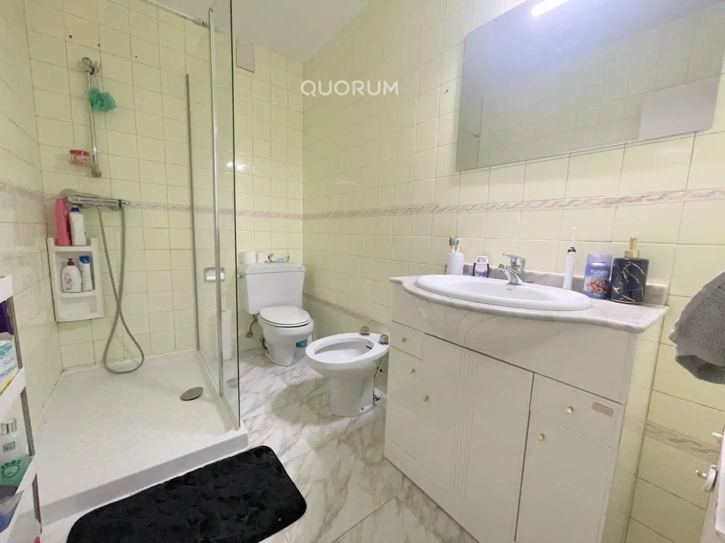 Bathroom of Flat for sale in Bilbao   with Heating and Terrace