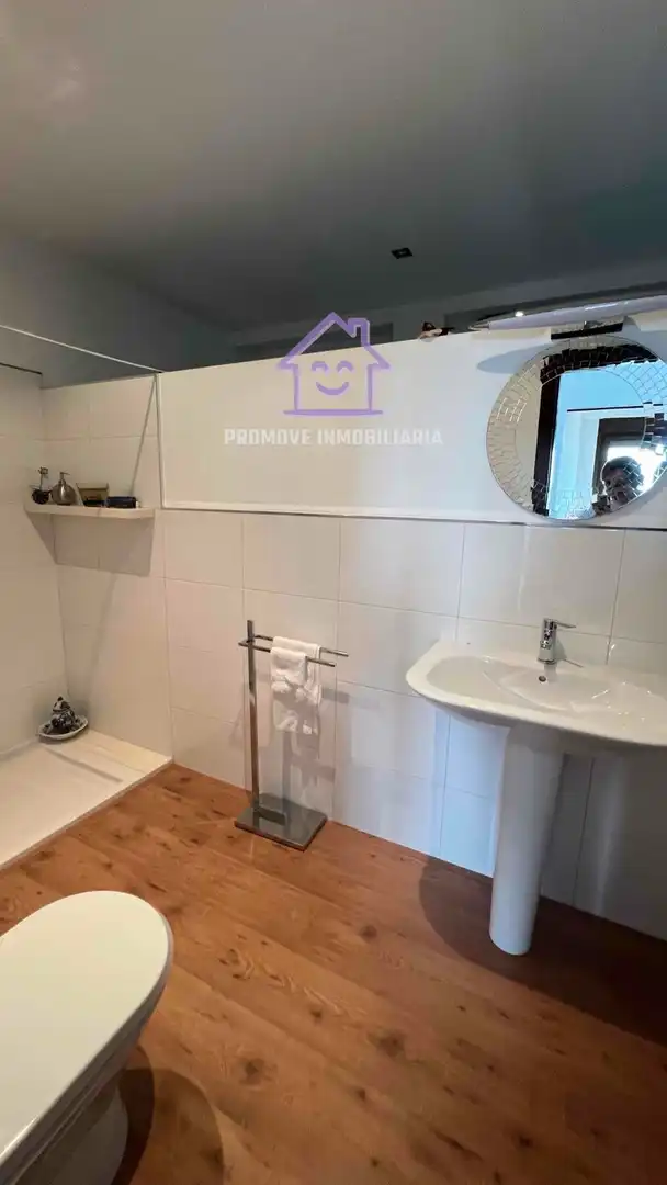 Baño de Casa o chalet de alquiler en A Coruña Capital  con Terraza y Trastero