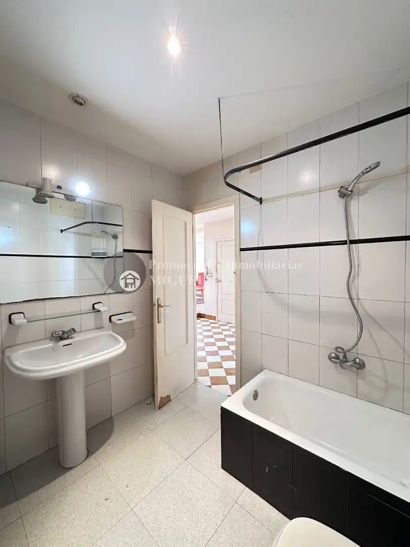Bathroom of Apartments for sale in Verín  with Balcony