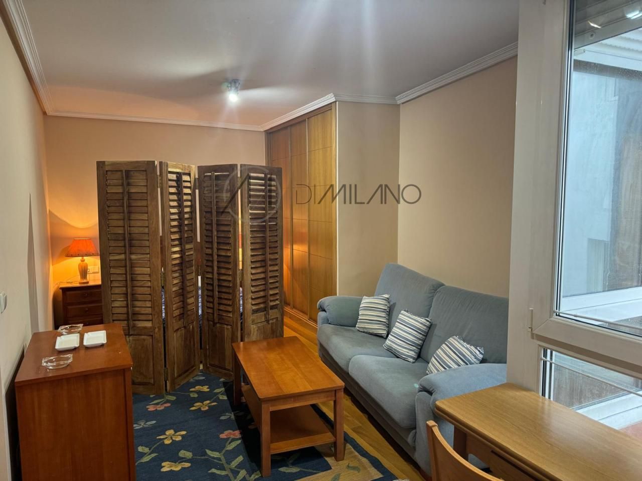 Sala d'estar de Estudi de lloguer en Vigo  amb Calefacció, Parquet i Terrassa