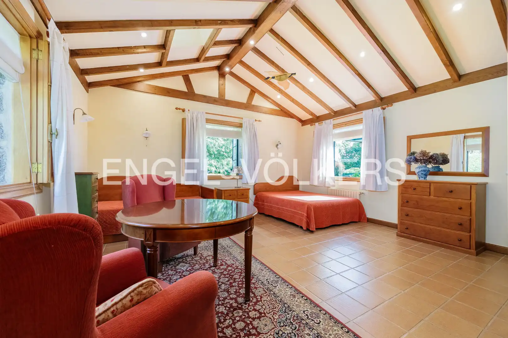 Sala d'estar de Casa o xalet en venda en Nigrán amb Calefacció, Jardí privat i Terrassa