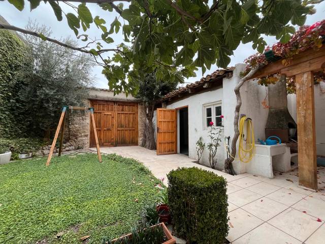 Casa adosada en Venta en Calle San Pelayo, 11 en Olivares de Duero