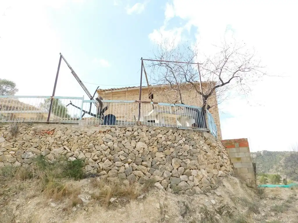 Country homes for sale in Sella