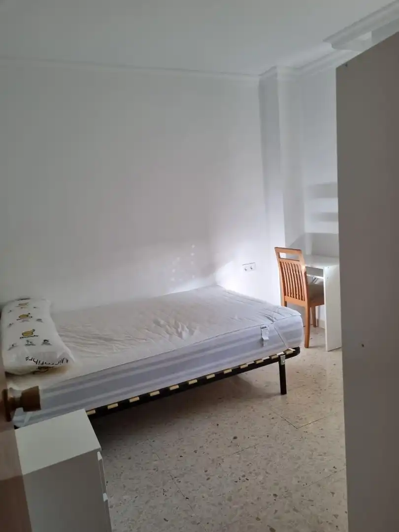 Piso de alquiler en ALBERCHE, El Plantinar – Avda. La Paz - El Juncal