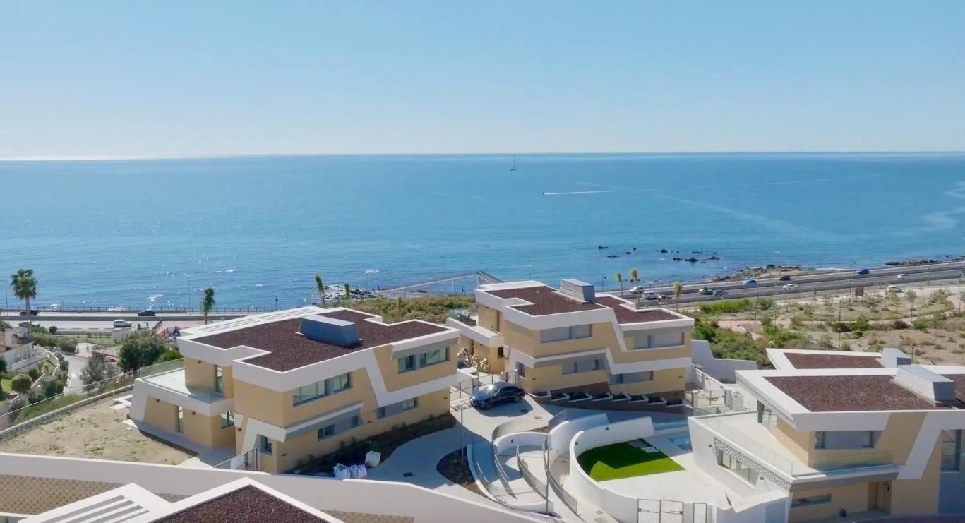 Exterior view of Single-family semi-detached for sale in Mijas  with Air Conditioner, Heating and Private garden