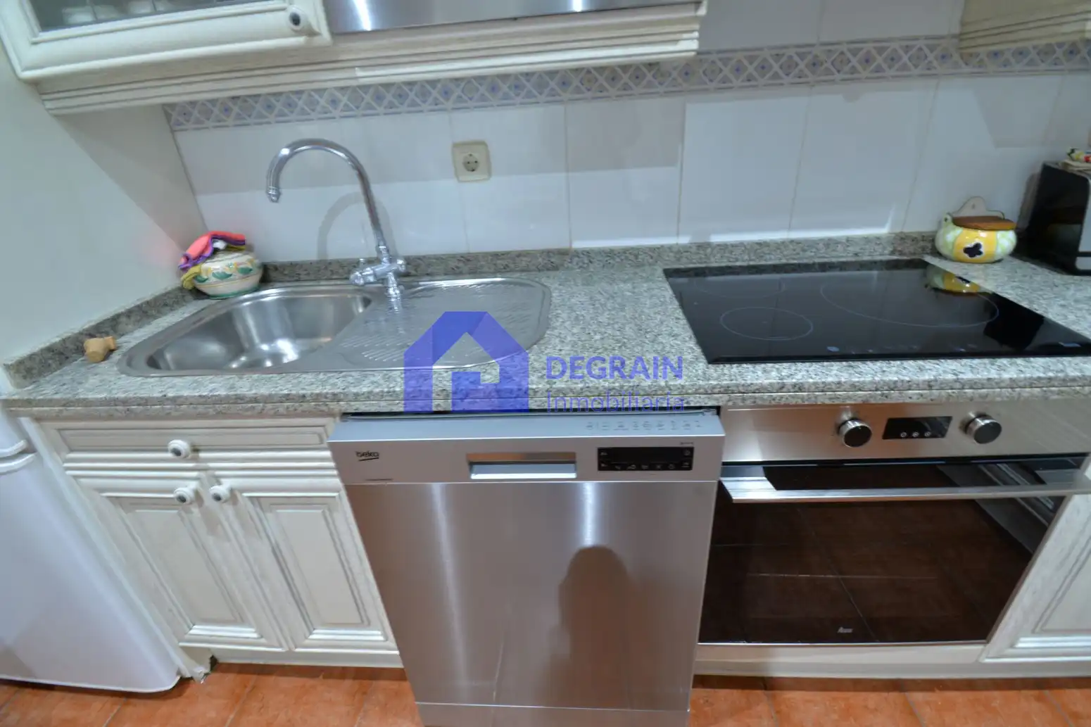 Kitchen of Flat for sale in Oviedo   with Heating, Parquet flooring and Terrace