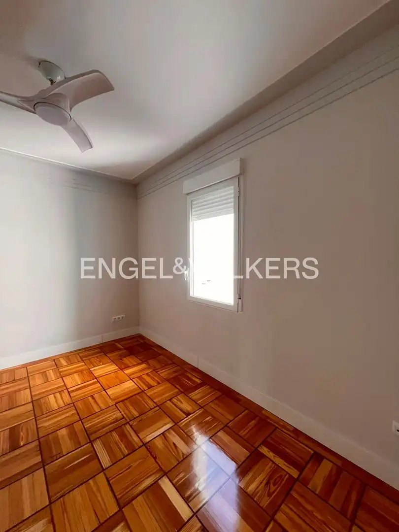 Flat for rent in Madrid  with Air Conditioner and Heating