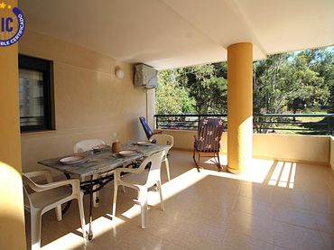 Apartament amb piscina en venda a Calle ANTONIO BOSQUE 23