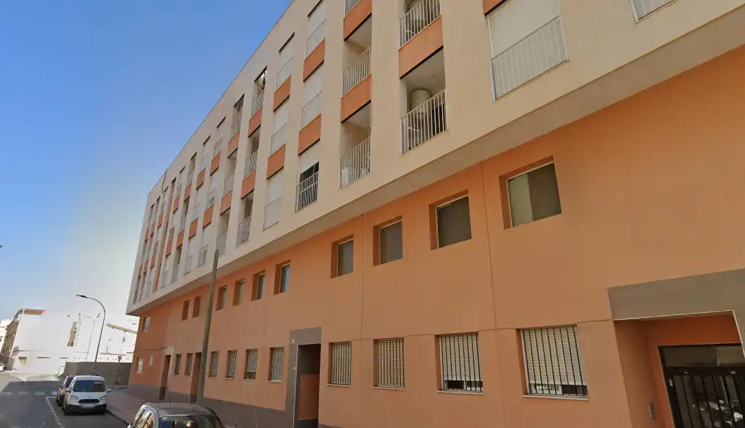 Piso en venta en Almirall Roger Lluria, imagen 3