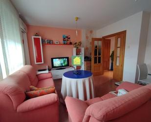 Living room of Flat for sale in  Albacete Capital  with Air Conditioner and Balcony