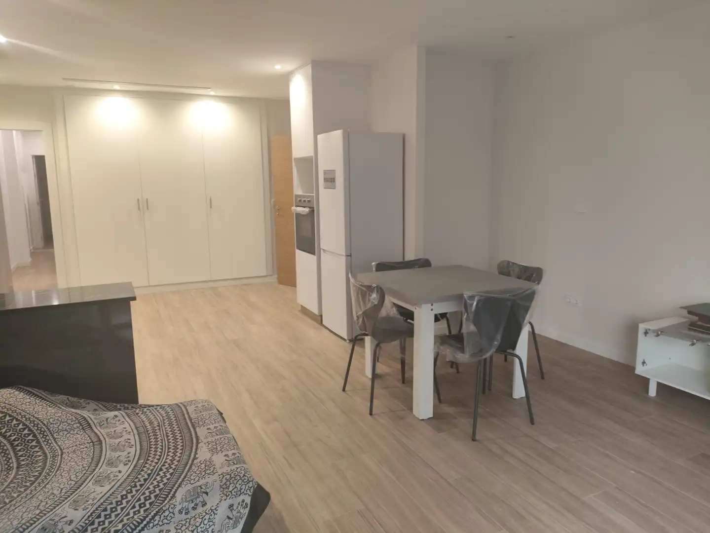 Piso de alquiler en Elche / Elx con Amueblado y Balcón