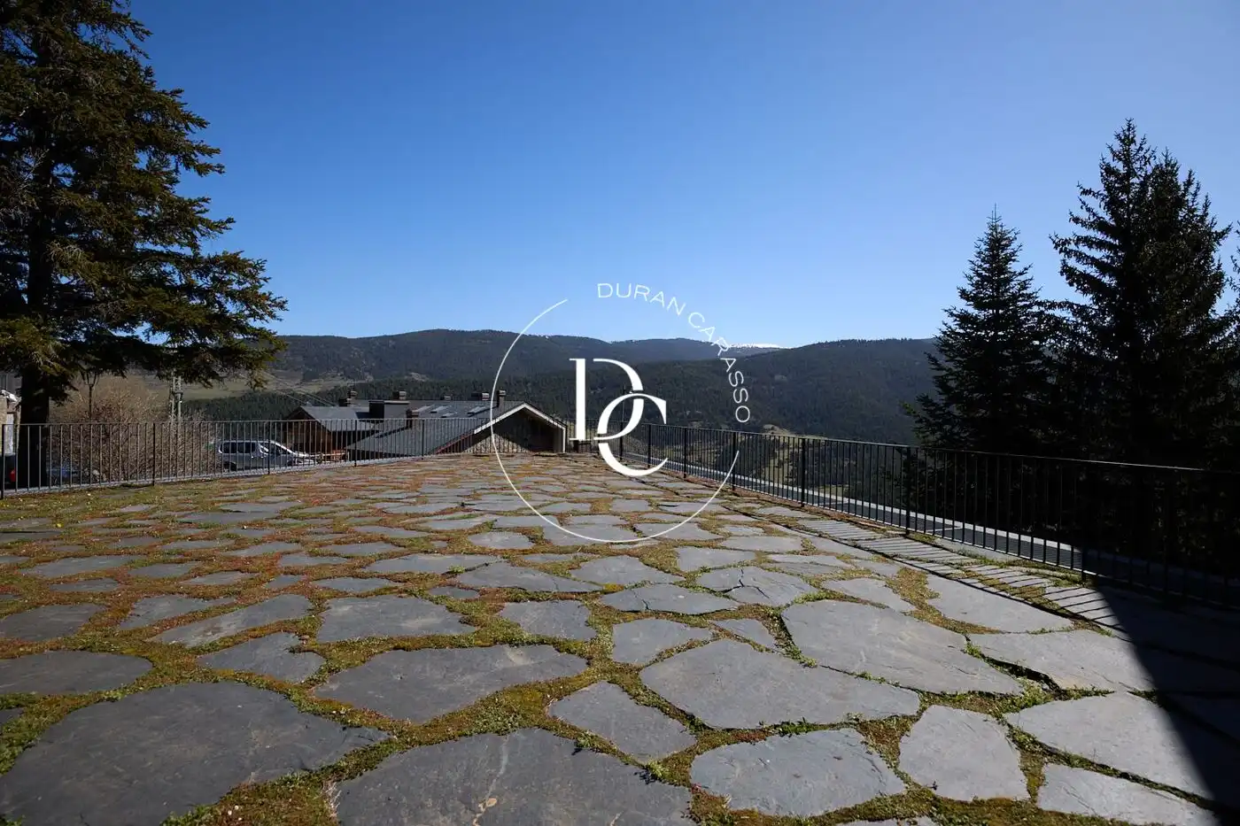 Terraza de Piso en venta en Alp con Calefacción, Terraza y Amueblado