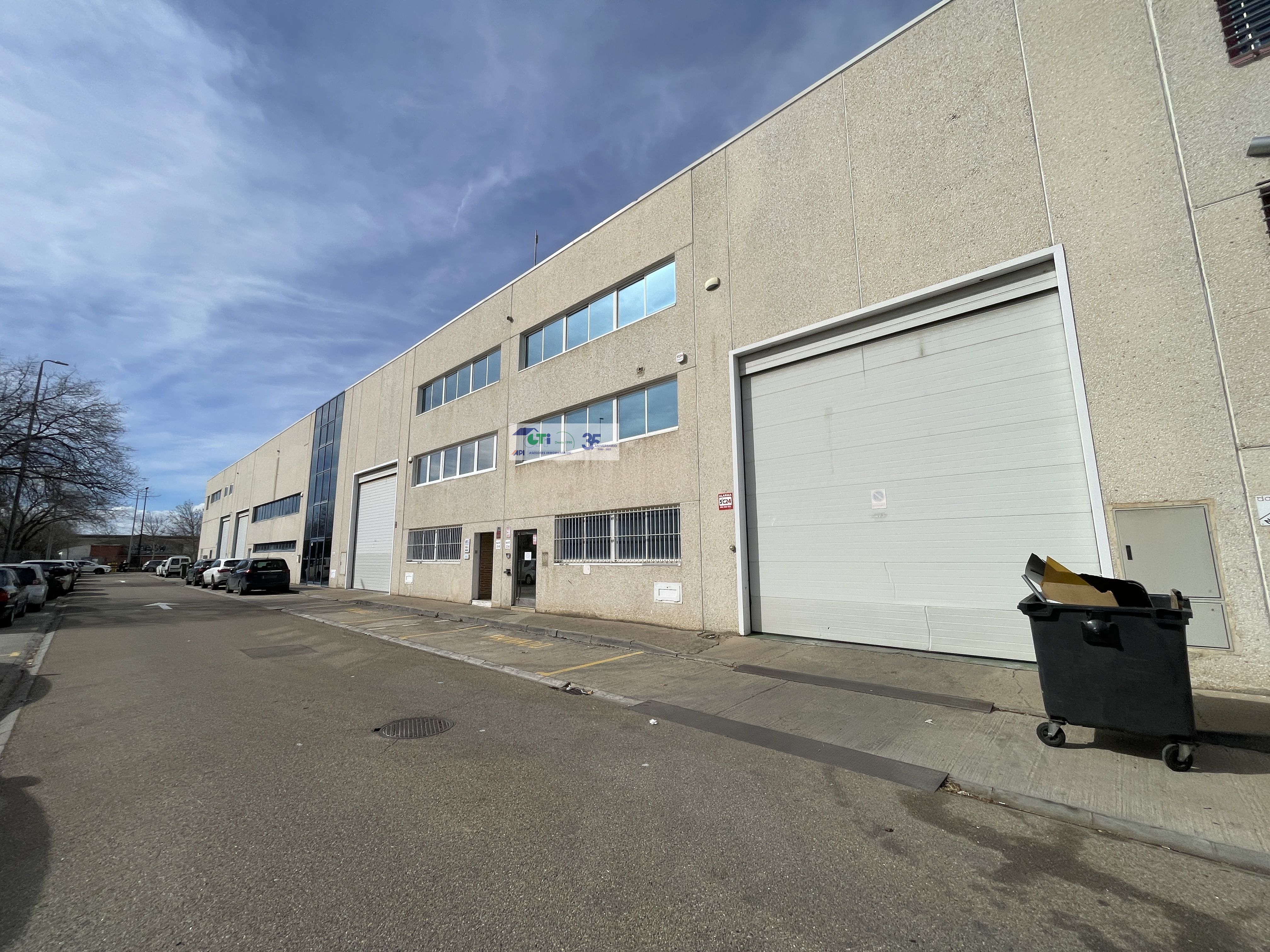 Vista exterior de Nau industrial de lloguer en  Zaragoza Capital