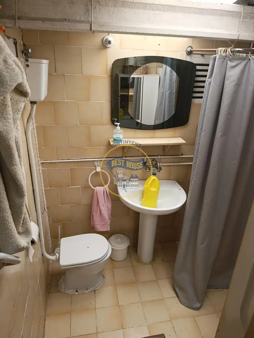 Bany de Casa o xalet en venda en Ontinyent amb Jardí privat, Traster i Piscina