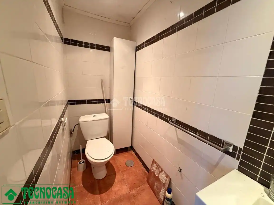 Badezimmer von Gebäude zum Verkauf in Toledo