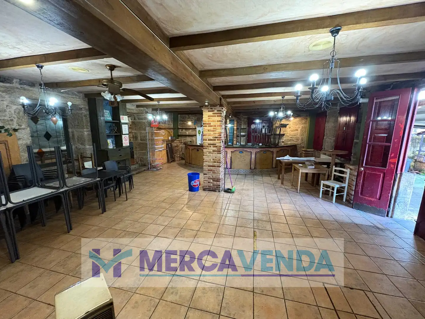 Local de alquiler en Covelo con Terraza y Amueblado