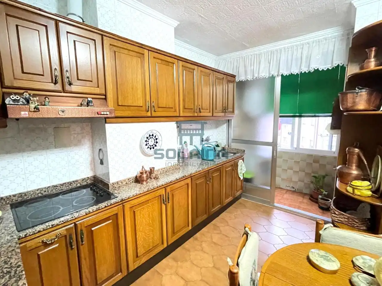 Cocina de Piso en venta en Ourense Capital  con Calefacción, Parquet y Balcón