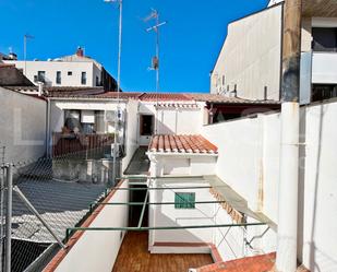 Vista exterior de Casa adosada en venda en Granollers amb Calefacció, Terrassa i Traster