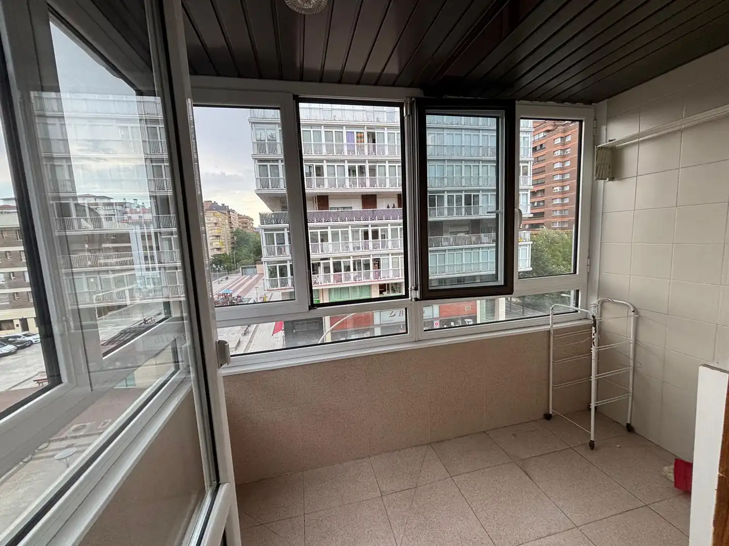 Terraza de Piso de alquiler en  Pamplona / Iruña con Calefacción, Parquet y Amueblado