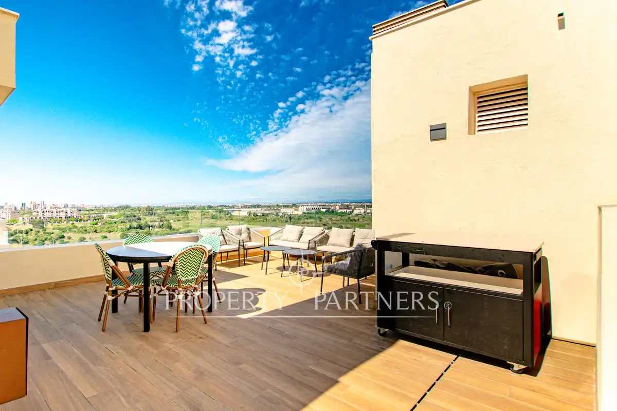 Terraza de Dúplex en venta en El Puig de Santa Maria con Aire acondicionado, Calefacción y Jardín privado